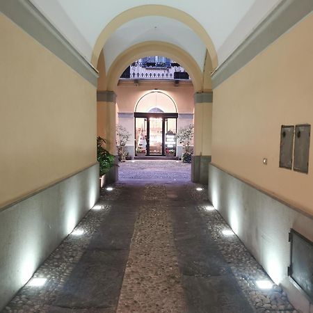 Flora Inn, Super Sweet Studio - Centro Bergamo Exterior foto