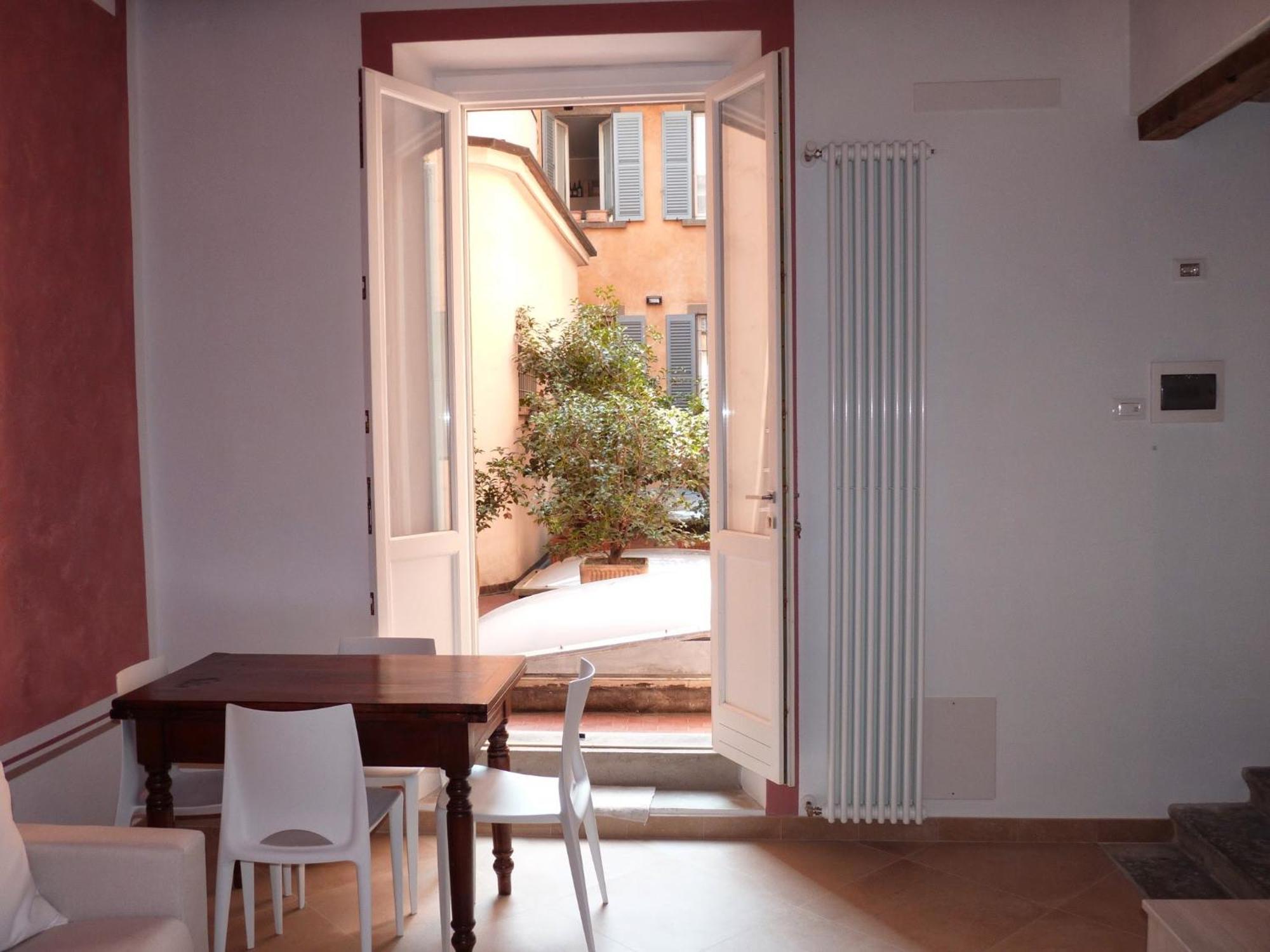 Flora Inn, Super Sweet Studio - Centro Bergamo Exterior foto